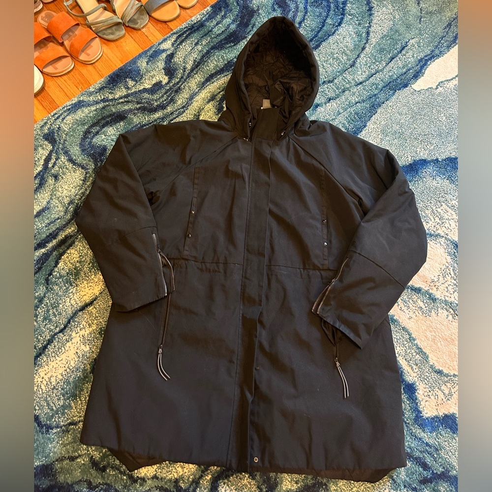 Women’s Black Hooded Winter Jacket